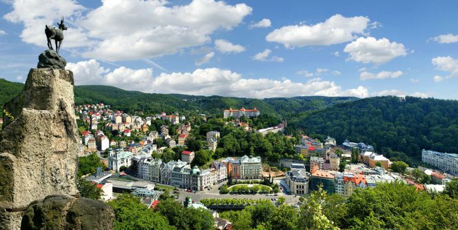 Vista de Karlovy Vary en República Checa.