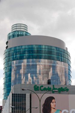 El Corte Inglés gana un 6,2% más y mantiene su cuota de mercado