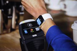 Los usuarios podrán pagar con el reloj inteligente de Apple.
