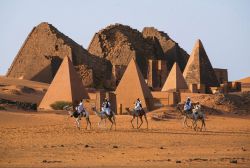 Caravana por el desierto de Sudán.