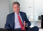 “Los bonos en dólares son más rentables que la deuda española” “Los bonos en dólares son más rentables que la deuda española”