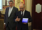 Las familias ahorrarán 3.400 millones en IRPF con la reforma fiscal Las familias ahorrarán 3.400 millones en IRPF con la reforma fiscal