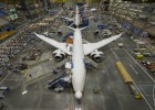 La lucha entre Airbus y Boeing se centra en los grandes bimotores La lucha entre Airbus y Boeing se centra en los grandes bimotores