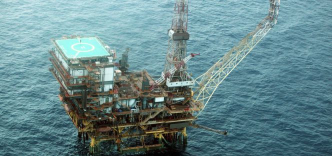 Vista general aérea de la plataforma petrolífera de Mellitah Oil and Gas B.V. Oil Division Bouri field, que se encuentra ubicada a 130 kilómetros al noroccidente de Trípoli (Libia).