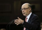La oposición, salvo CiU, censura la reforma fiscal La oposición, salvo CiU, censura la reforma fiscal