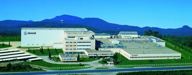 Centro de producción de Almirall en Sant Andreu.