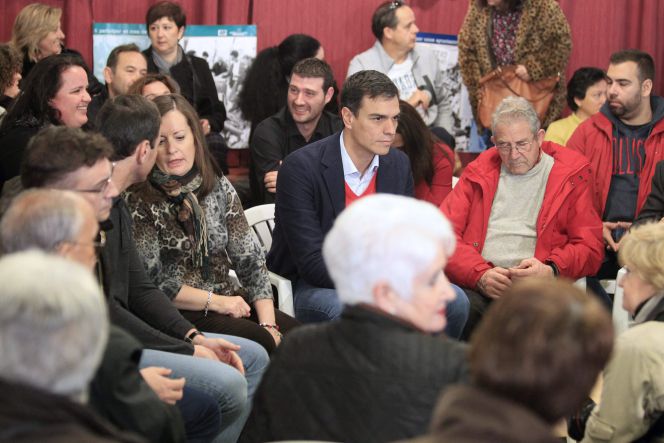 Encuentro de Pedro Sánchez con vecinos de Vallecas