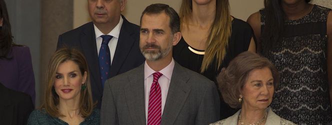 El rey Felipe VI, la reina Letizia y la reina Sofía.