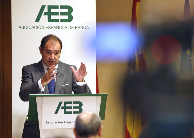 GRA287. MADRID, 17122014.- El secretario general de la Asociación Española de Banca (AEB), Juan Pablo Villasante, durante la durante la presentación de resultados de los bancos españoles hasta septiembre, en la que asegurado que los resultados obtenidos en las pruebas realizadas por el Banco Central Europeo (BCE) "ratifican la calidad, la transparencia y el rigor de la información pública de las entidades españolas". EFEJavier Lizón