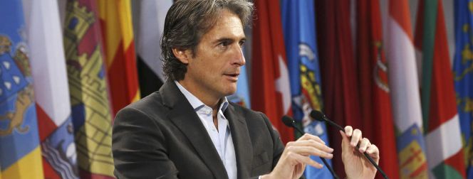 El presidente de la Federación de Municipios y Provincias (FEMP), Íñigo de la Serna, en una imagen de archivo.