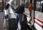 Renfe subirá un 1,8% el coste de los billetes de Cercanías y Media Distancia en 2015 Renfe subirá un 1,8% el coste de los billetes de Cercanías y Media Distancia en 2015
