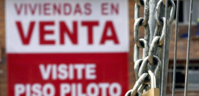 Cartel de venta de una promoción inmobiliaria.