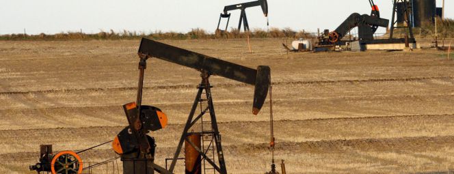 Campo de perforación de petróleo.