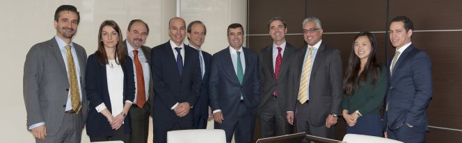Los equipos de Valoriza Minería y Macquarie Capital se reunieron ayer en Madrid.