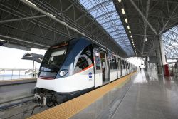 Tren de Alstom en la línea 1 del metro panameño.