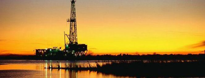 Vista de una plataforma petrolífera en México
