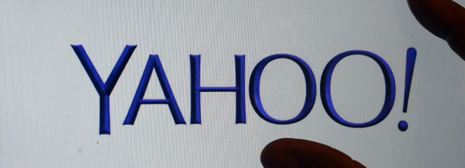 Logo de Yahoo en un monitor.