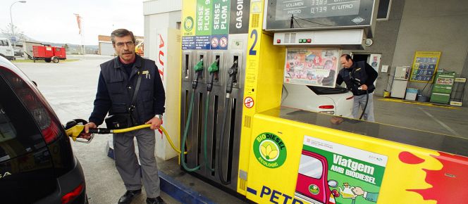 Gasolinera de la cadena Petromiralles.