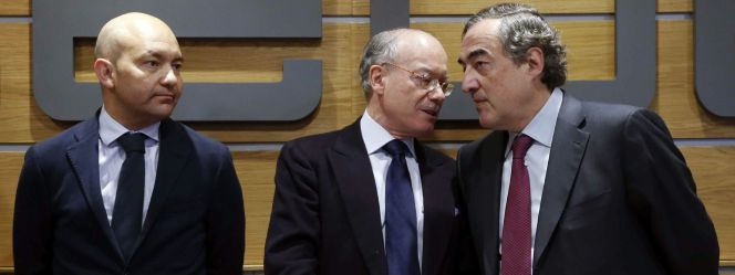 El secretario de Estado de Comercio, Jaime García-Legaz (i), junto al presidente de la CEOE, Juan Rosell (d), y el presidente del Instituto de Estudios Económicos (IEE), José Luis Feito (c), durante la presentación hoy del estudio "Exportaciones españolas de servicios: evolución, retos y perspectivas". EFEJuan Carlos Hidalgo