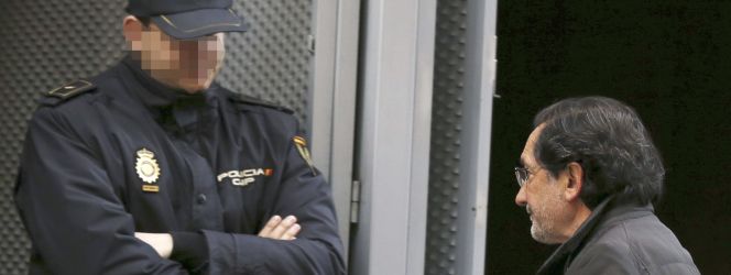 El exconsejero de Caja Madrid José Antonio Moral Santín, que fue consejero a propuesta de IU y que gastó 456.552 euros con su tarjeta black, el lunes al acudir a declarar a la Audiencia Nacional.