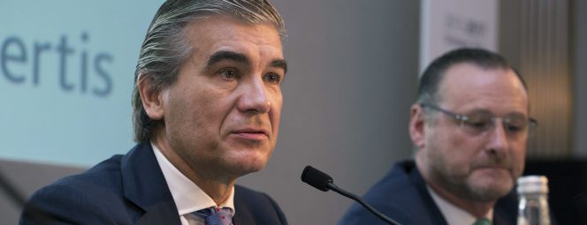 El consejero delegado de Abertis, Francisco Reynés, junto al director general Corporativo, José Aljaro.