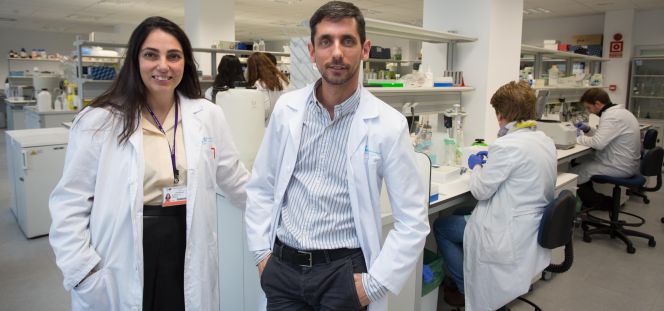 Eduardo López-Collazo, director científico de IdiPaz, e Inmaculada Ibáñez, investigadora.