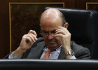 Guindos: “Es importante quién empieza a indemnizar” en BFA-Bankia Guindos: “Es importante quién empieza a indemnizar” en BFA-Bankia