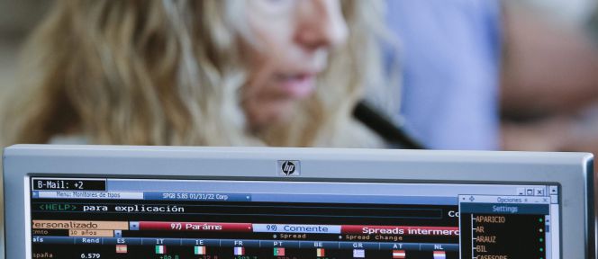 Aspecto de ls oficinas en Madrid de Ahorro Corporación, grupo de servicios financieros encargado de la subasta de bonos y letras del Tesoro Público español.
