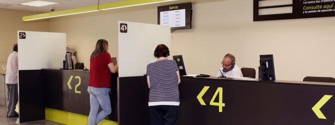 Imagen de una oficina ágil de Bankia, con horario de 08:15 a 18:00 horas.