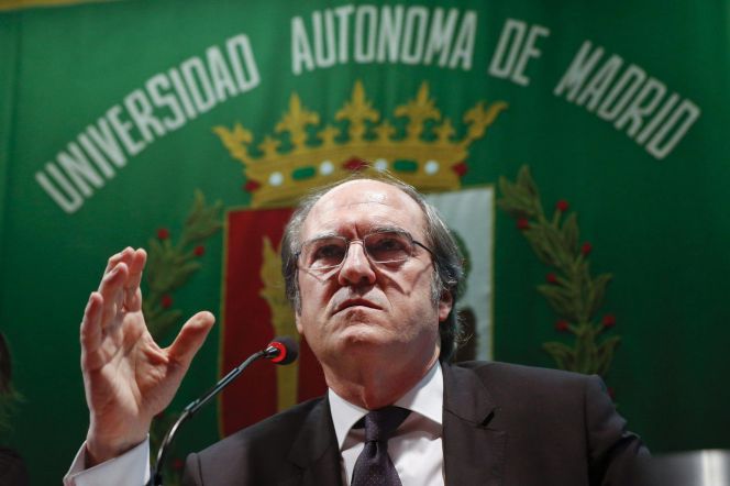 El candidato del PSOE a la Presidencia de la Comunidad de Madrid, Ángel Gabilondo, durante su intervención en la conferencia