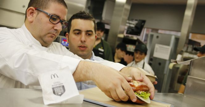 El chef dos Estrellas Michelin, en las cocinas de McDonald’s