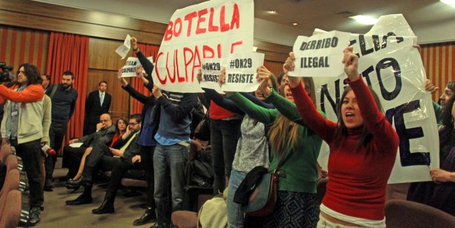 Ana Botella, increpada en un foro por un deshaucio