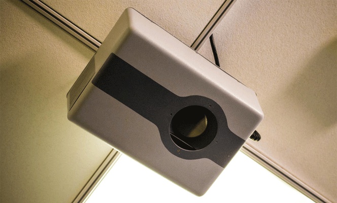La luz infrarroja permitirá cargar el móvil sin cables incluso si te estás moviendo