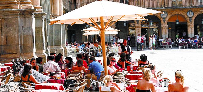 ¿Buscas trabajo? Habrá 75.000 empleos en Semana Santa
