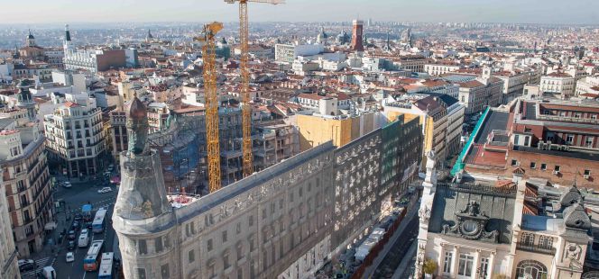 Obras en la plaza de Canalejas.