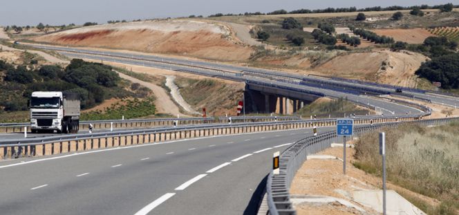 Autopista AP-36, entre las localidades de Ocaña y La Roda.