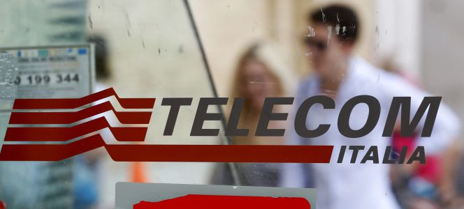 Telefónica renuncia a sus derechos en Telecom Italia