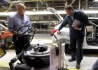 La producción industrial regresa a terreno positivo en febrero La producción industrial regresa a terreno positivo en febrero