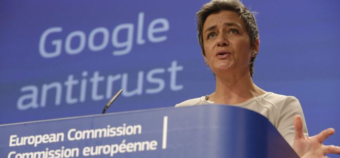 La comisaria europea de Competencia, Margrethe Vestager, durante la rueda de prensa de hoy.
