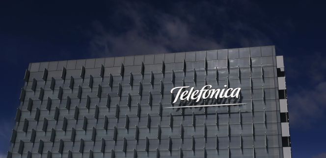 Fachada de la sede de Telefónica en Madrid.