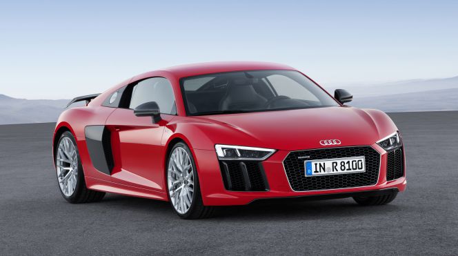 La segunda generación del Audi R8 presumede motor V10 y está a la venta desde 191.800 euros para la versión de 540 CV.