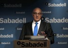 Oliu teme que la banca llegue a pagar por las hipotecas Oliu teme que la banca llegue a pagar por las hipotecas