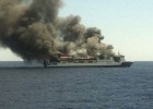 Un ferry de Trasmediterránea arde en mitad del mar Un ferry de Trasmediterránea arde en mitad del mar