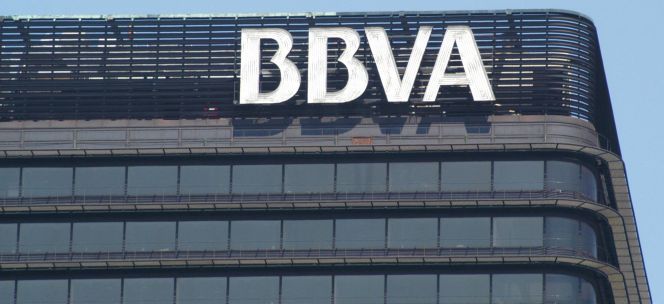Edificio del Banco Bilbao Vizcaya Argentaria (BBVA), en el complejo Azca de Madrid, obra del arquitecto Francisco Javier Sáenz de Oiza. EFEArchivo