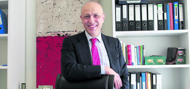 Antonio Tavira, consejero delegado de Elzaburu, en su despacho en Madrid.
