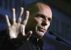 Varufakis propone retrasar el pago de la deuda con el BCE Varufakis propone retrasar el pago de la deuda con el BCE