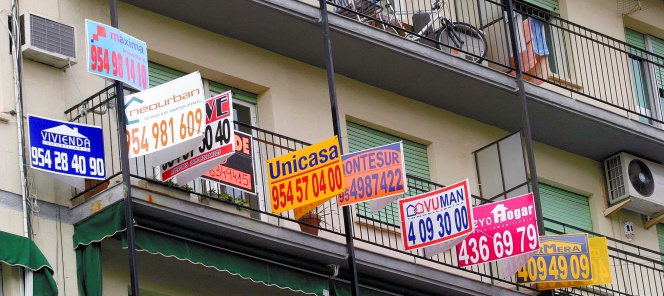 Notarios y administradores se unen para detectar deudas de una vivienda con la comunidad de vecinos