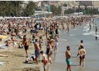 La caída de precios de España seduce al turista británico La caída de precios de España seduce al turista británico