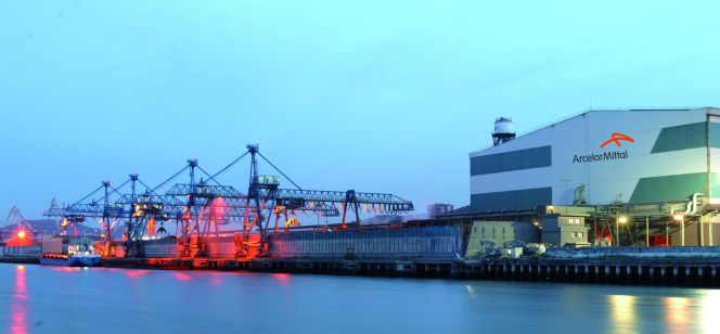 Intslaciones de ArcelorMittal en Sestao.