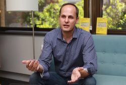 “Es injusto pagar lo mismo a todos los trabajadores de igual rango”